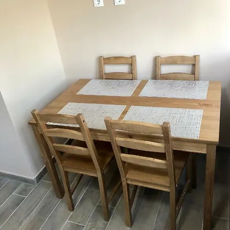 Appartement Mikszath Street Apartman *