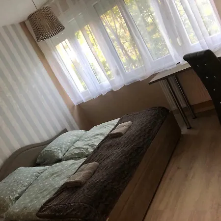Mikszath Street Apartman *